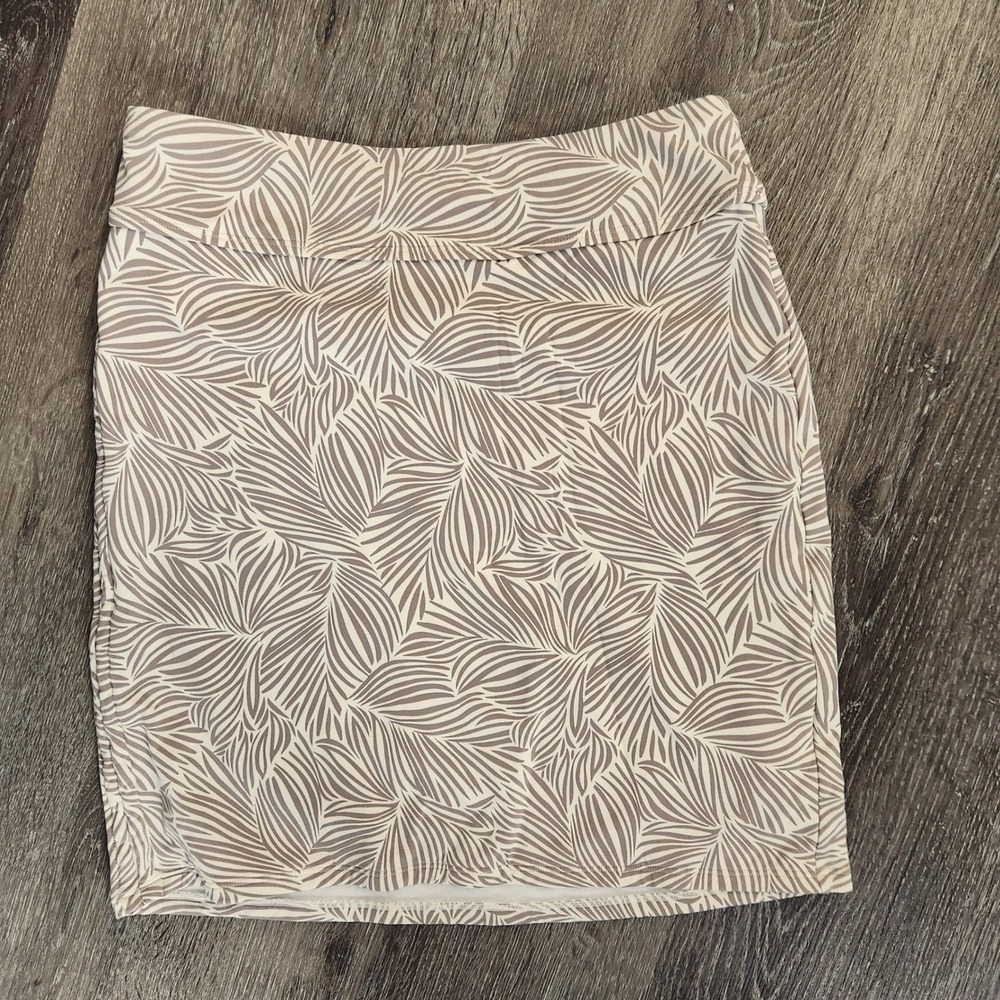 Athleta Tan White Palm Leaf Print Athletic Mini Skirt Nylon Lycra Spandex Small